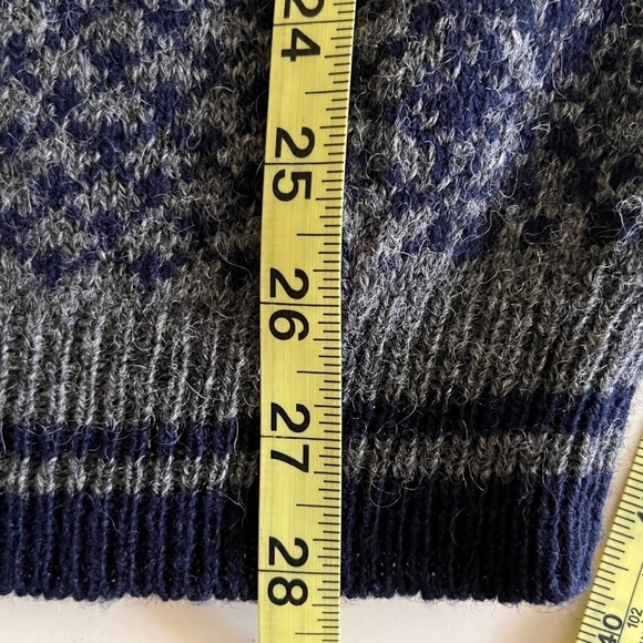 Sondre Norwegian Wool Pewter Clasp Birdseye Patterned Nordic Winter Ski Sweater - Picture 12 of 13